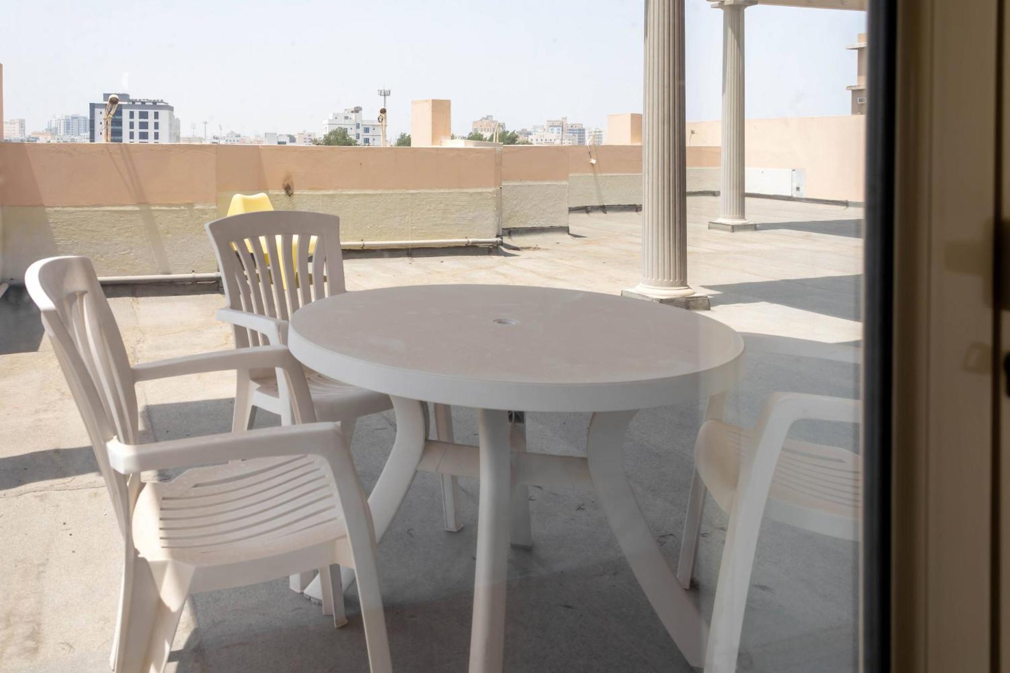 होटल के अलावा Mansouri Mansions