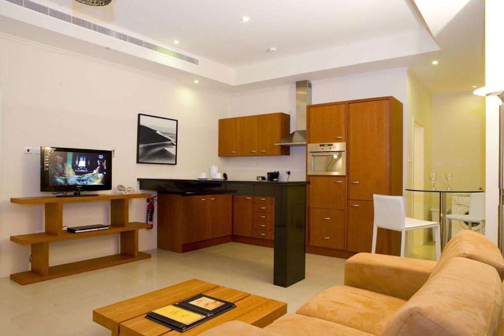 होटल के अलावा Mansouri Mansions Manama